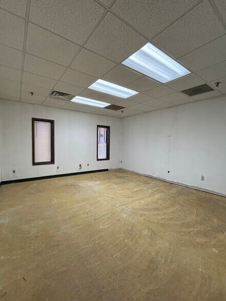 More Photos Of 9340 Shaver Rd, Portage Manufacturing For Sale