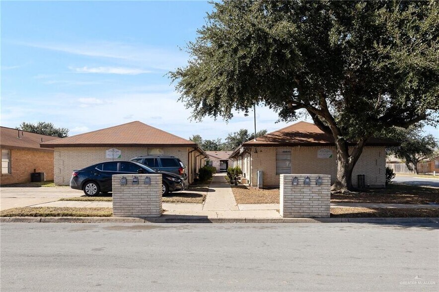 More Photos Of 2800 N 30th St, McAllen Apartments For Sale