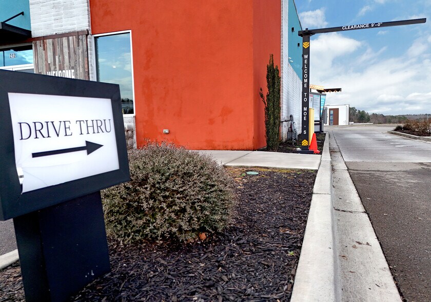 More Photos Of 212 Highland Pky, Ellijay Fast Food For Lease