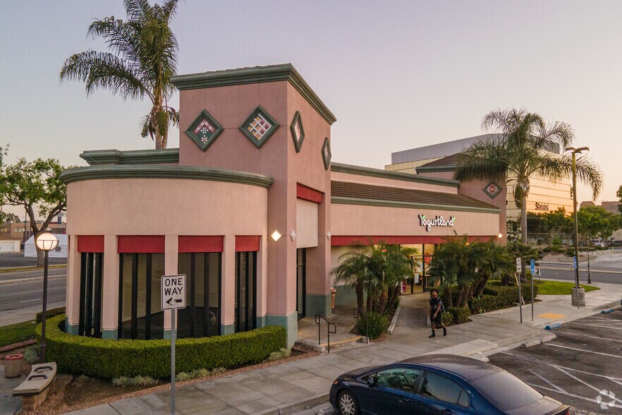 More Photos Of 4516-4550 Atlantic Ave, Long Beach Unknown For Lease