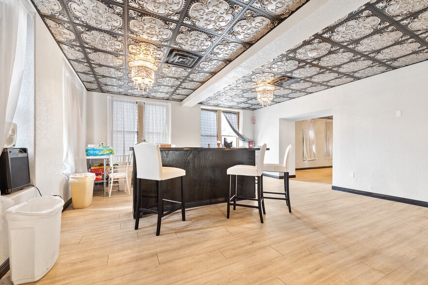 More Photos Of 603 N River St, Hot Springs Hotel For Sale