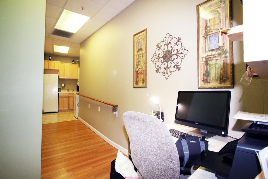 More Photos Of 845 N Main St, Providence Medical For Sale