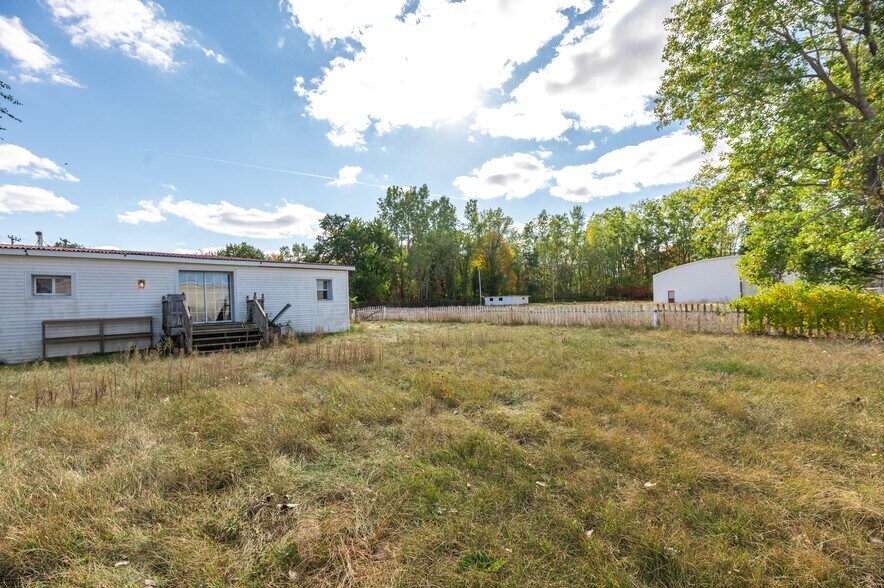 More Photos Of 3905 32nd St, Port Huron Truck Terminal For Sale