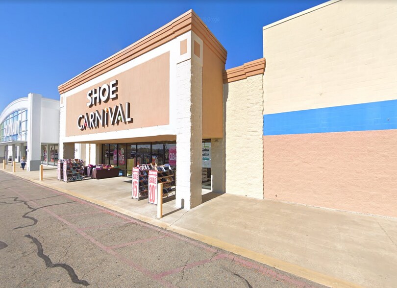 More Photos Of 2671 S Macarthur Dr, Alexandria Unknown For Lease