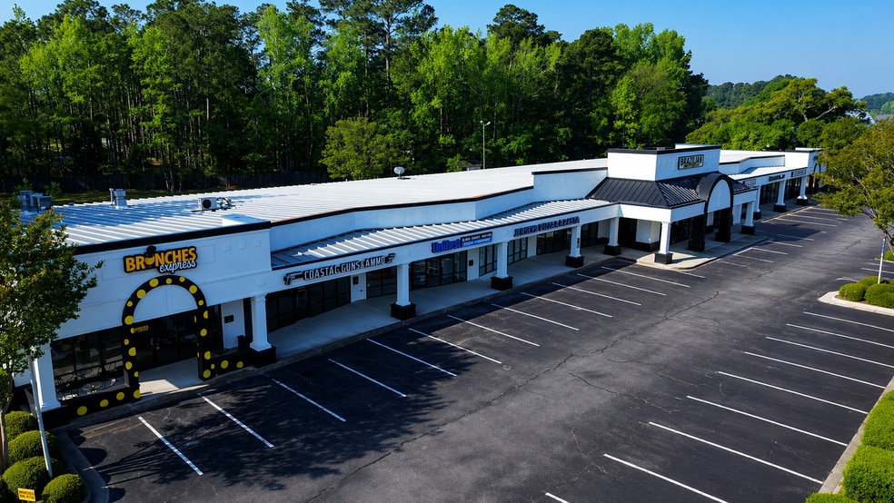 Primary Photo Of 5424 Oleander Dr, Wilmington Unknown For Lease
