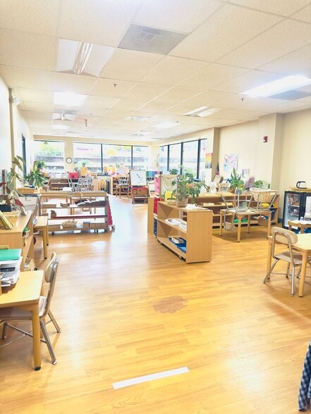 More Photos Of 7215 Corporate Ct, Frederick Office For Lease