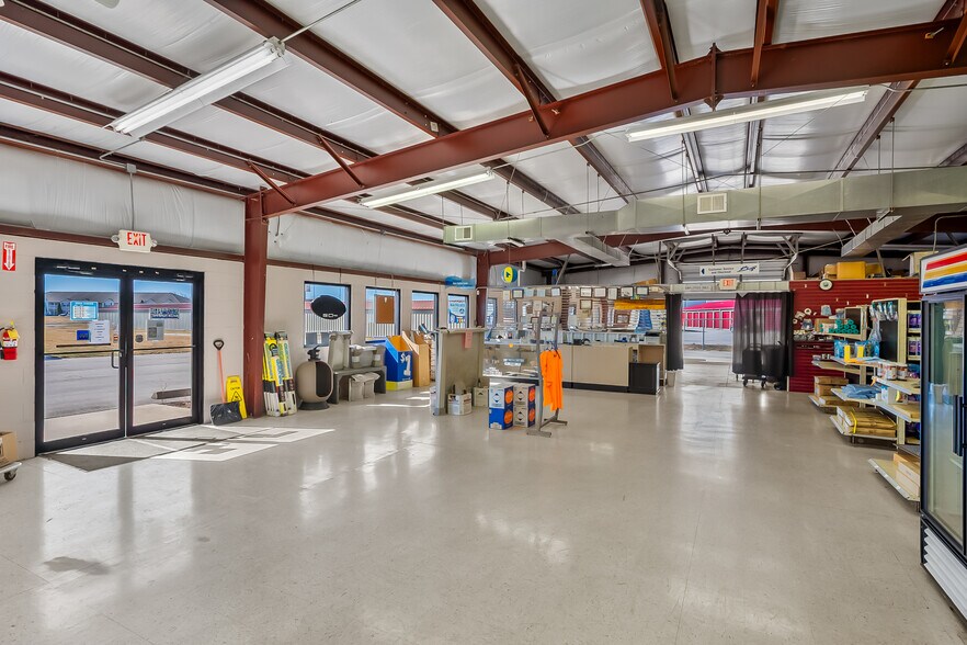 More Photos Of 1932 Bealer Dr, Marion General Retail For Sale