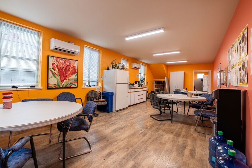 More Photos Of 1355 N Barlow St, Cornelius Winery Vineyard For Sale