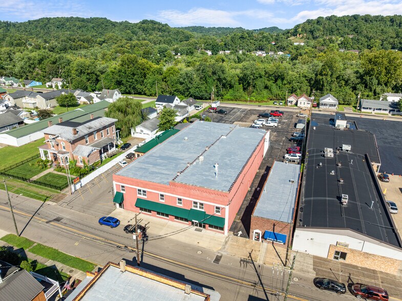 More Photos Of 240 3rd Ave, Gallipolis Flex For Sale