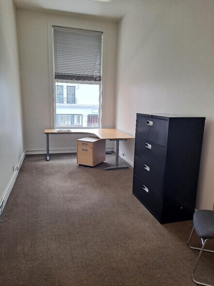 More Photos Of 12-22 S Raymond Ave, Pasadena Storefront Retail Office For Lease