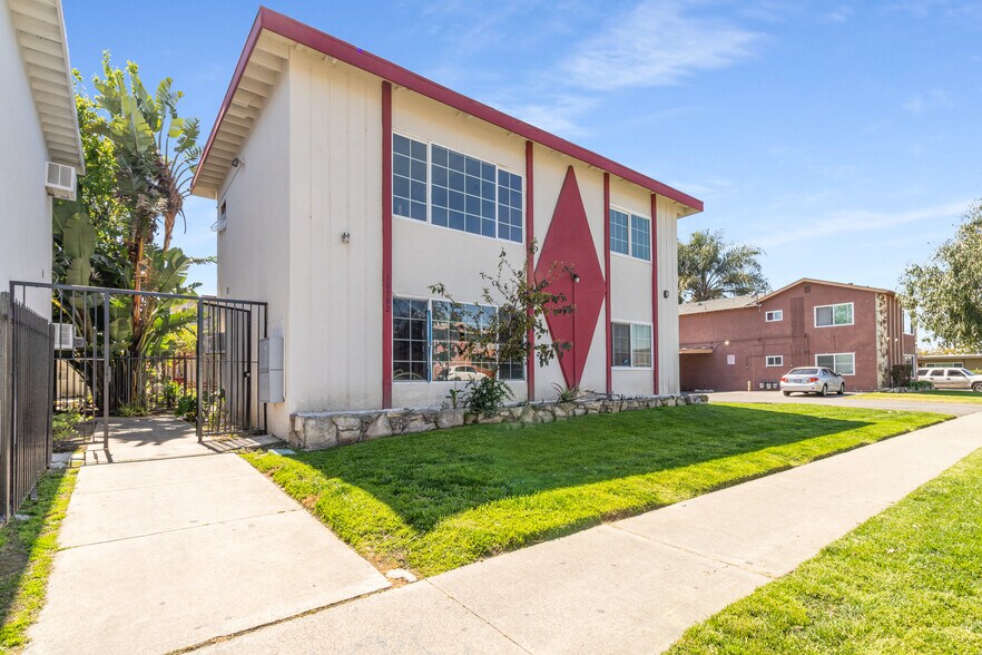 Primary Photo Of 10782 Palma Vista Ave, Garden Grove Apartments For Sale