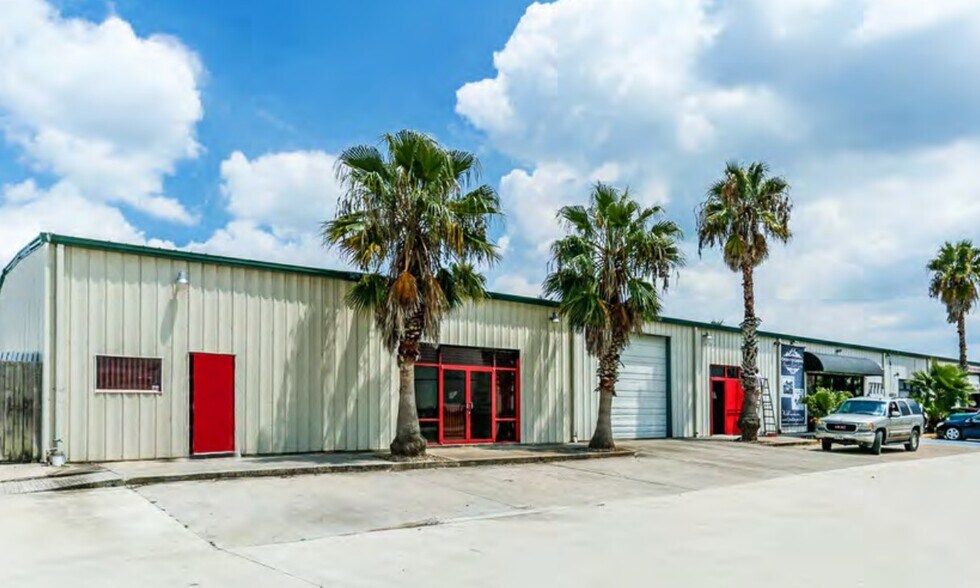 Primary Photo Of 4807 FM 646, League City Service For Lease