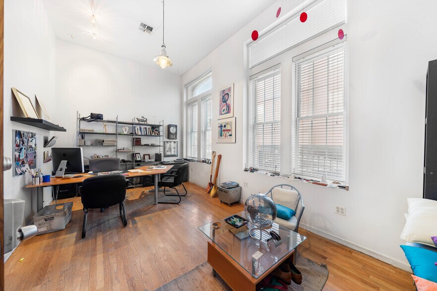 More Photos Of 4407-4411 Park Ave, Union City Loft Creative Space For Sale