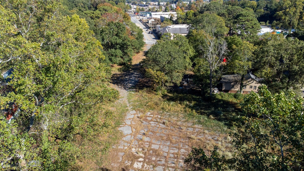 More Photos Of 2130 Newnan St, East Point Schools For Sale