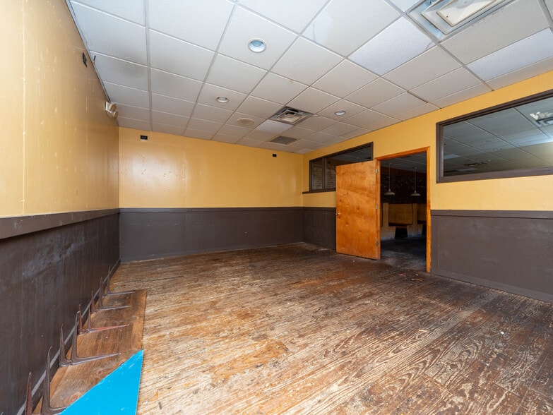 More Photos Of 1941 Champion Dr, Canton Restaurant For Lease