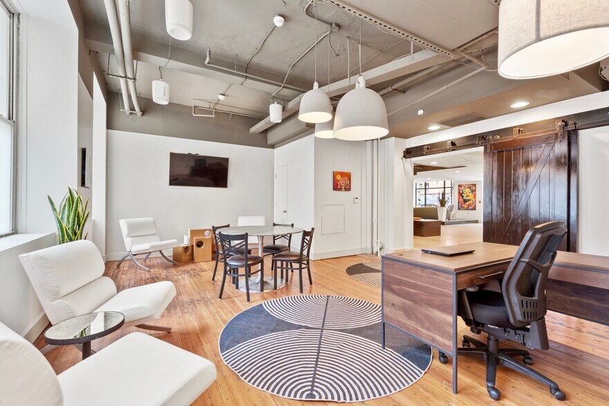 More Photos Of 207 E Redwood St, Baltimore Apartments For Sale