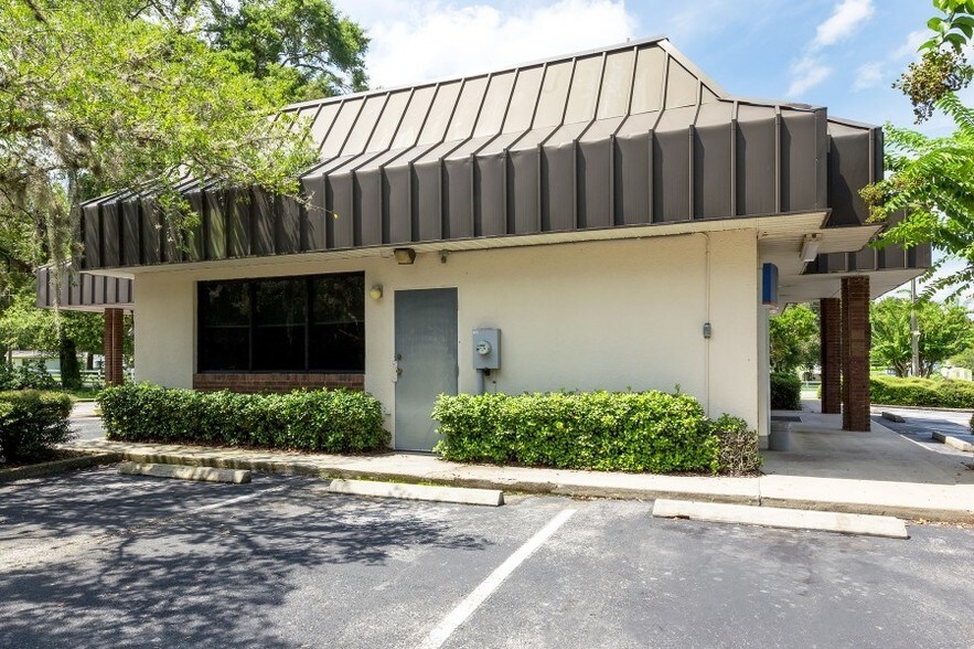More Photos Of 9697 NE Jacksonville Rd, Anthony Bank For Lease
