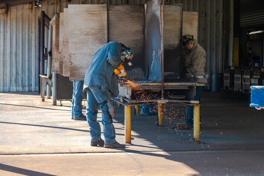 More Photos Of 222 Walcot Rd, Westlake Warehouse For Sale