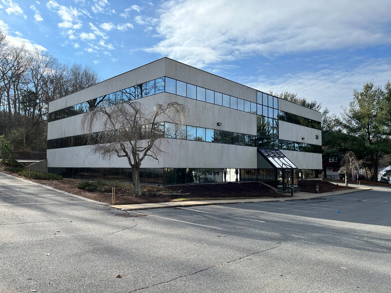 Primary Photo Of 30 Turnpike Rd, Southborough Office For Lease