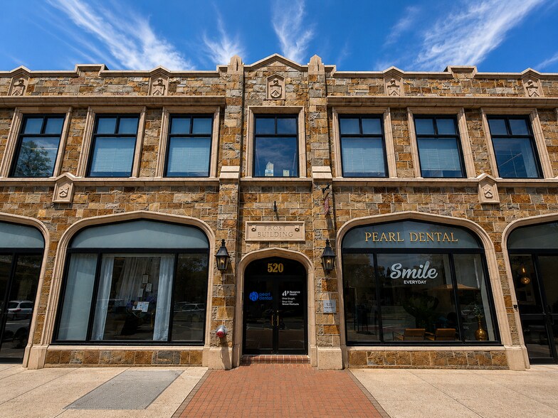 More Photos Of 520 West Ave, Norwalk Storefront Retail Office For Lease