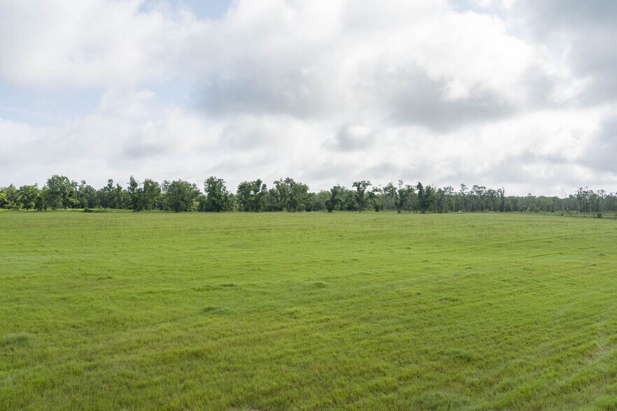 More Photos Of 000 US Highway 90, Live Oak Land For Sale