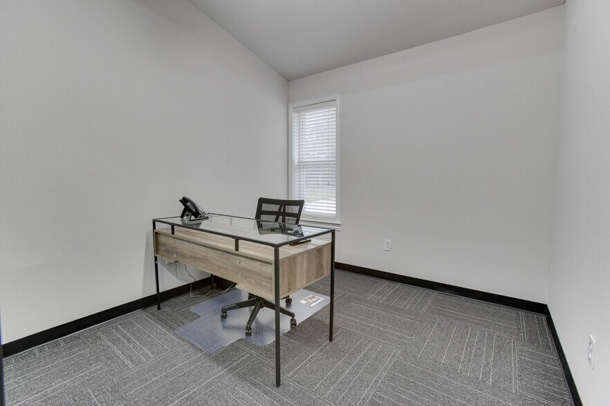 More Photos Of 5905 Treaschwig Rd, Spring Office For Lease