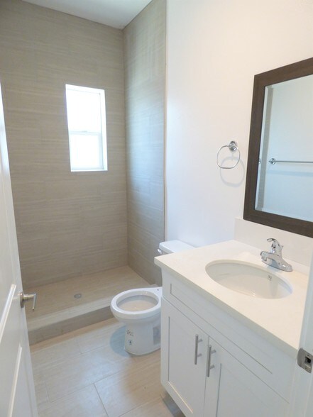 More Photos Of 1256 N Hobart Blvd, Los Angeles Apartments For Sale