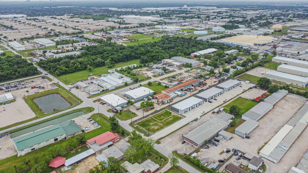 More Photos Of 7449 Wright Rd, Houston Manufacturing For Sale