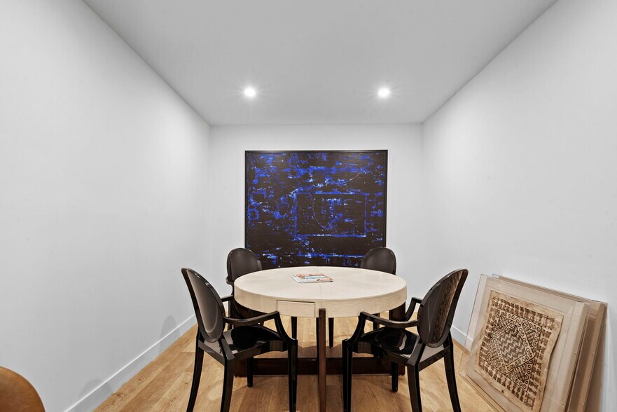 More Photos Of 29170 Heathercliff Rd, Malibu Office For Lease