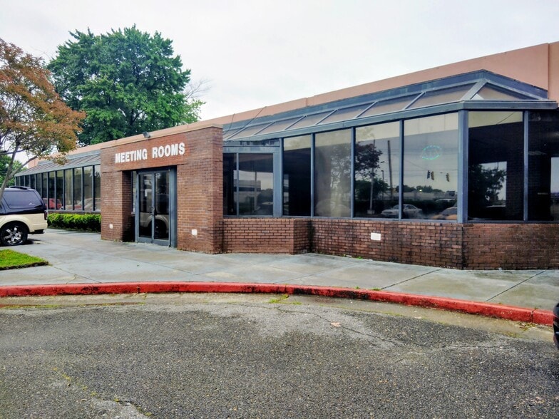 More Photos Of 1441 E Brooks Rd, Memphis Hotel For Sale
