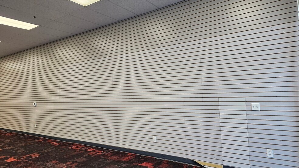More Photos Of 4611 S 4000 W, Salt Lake City Storefront For Lease