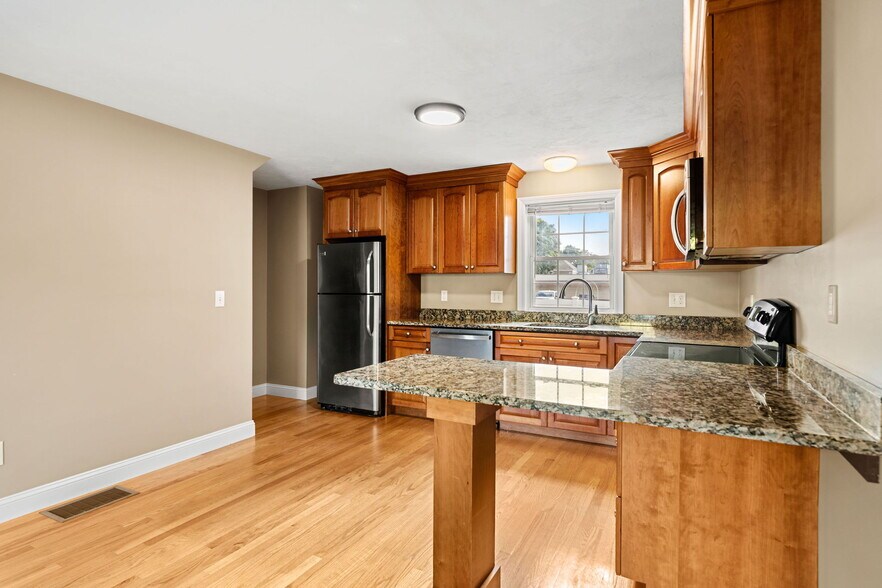 More Photos Of 83 Holten St, Danvers Apartments For Sale