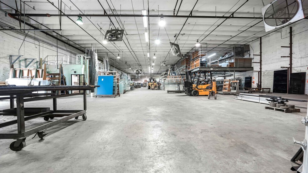 More Photos Of 7450 NW 41st St, Miami Manufacturing For Sale