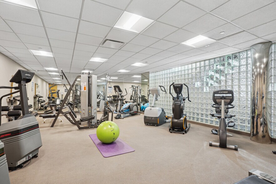 More Photos Of 48 S Service Rd, Melville Office For Lease