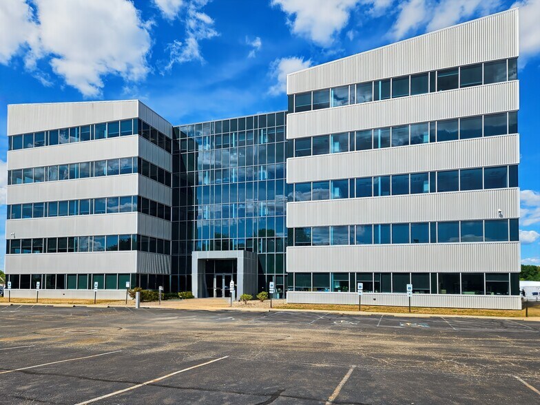 More Photos Of 2321 Energy Dr, Louisville Coworking Space