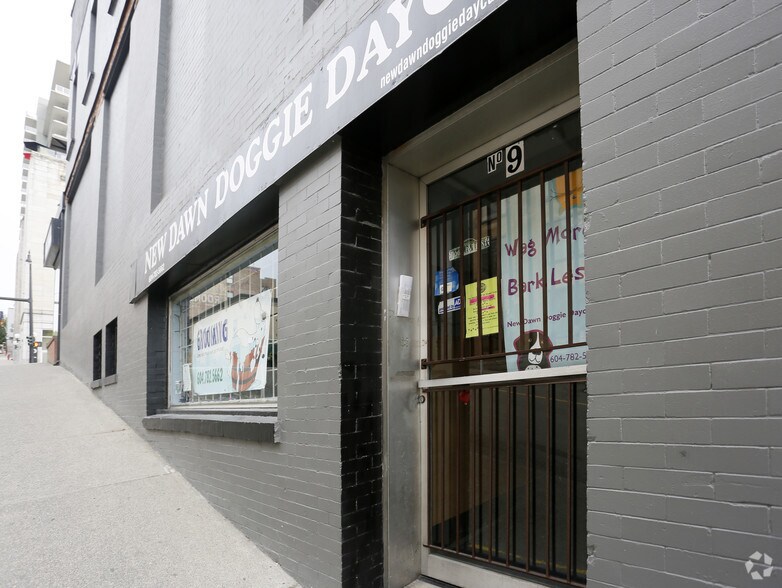 More Photos Of 552 Columbia St, New Westminster Storefront Retail Office For Lease