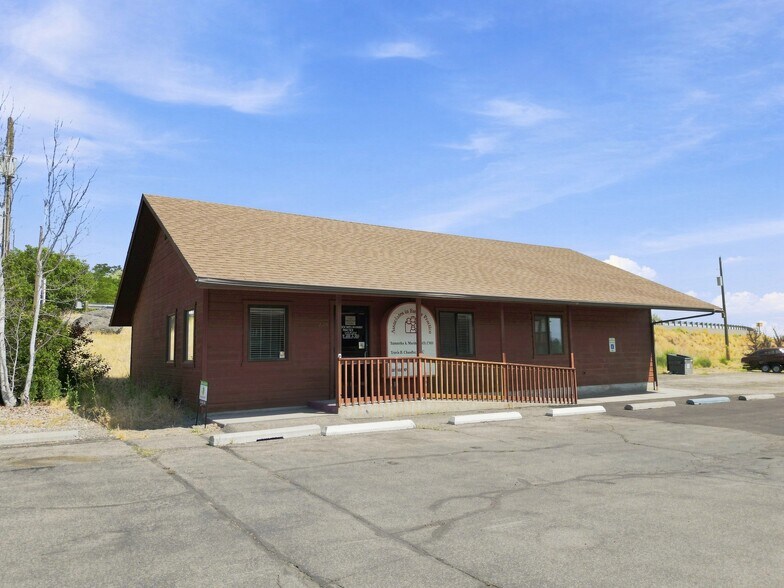Primary Photo Of 640 Frogs Lndg, Hagerman Office For Sale