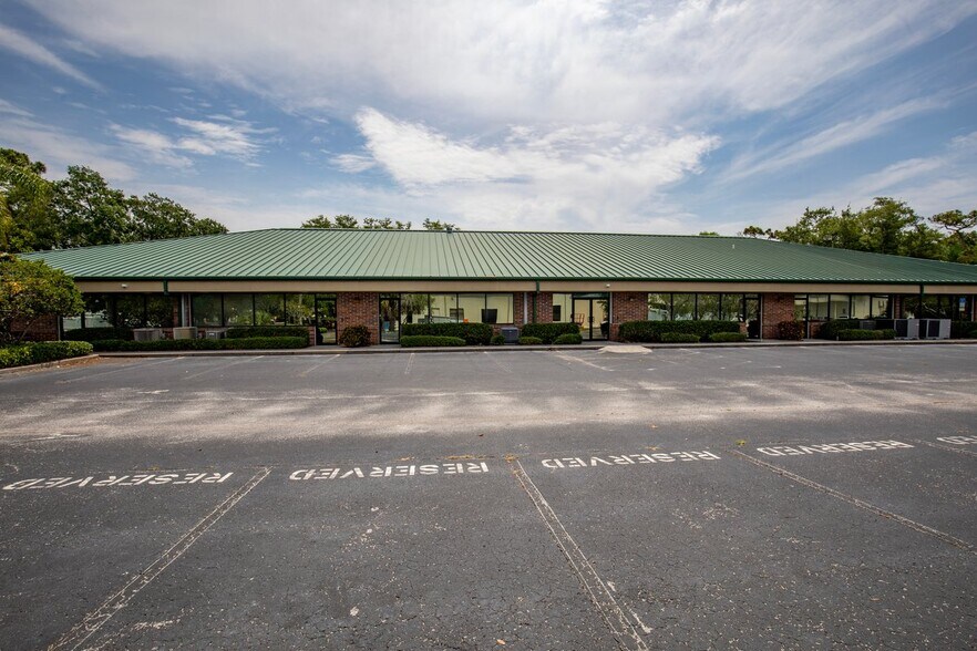 More Photos Of 4500 140th Ave N, Clearwater Unknown For Lease