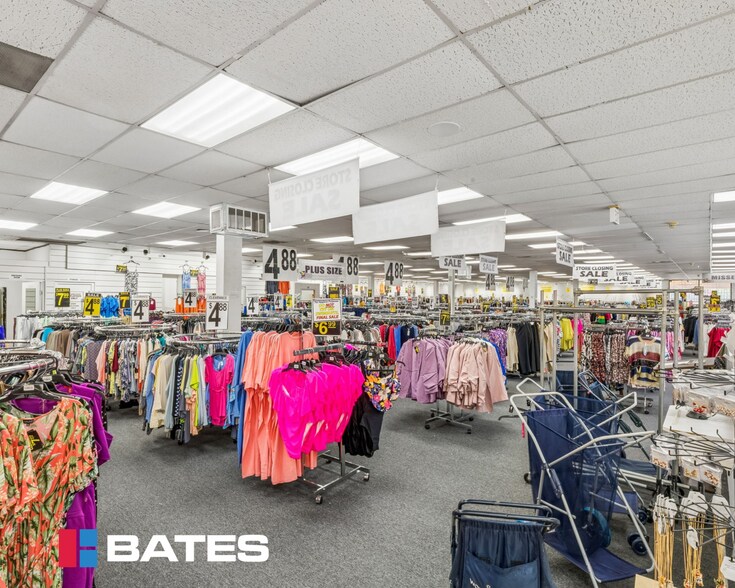 More Photos Of 1505 Wycliff Ave, Dallas Showroom For Lease
