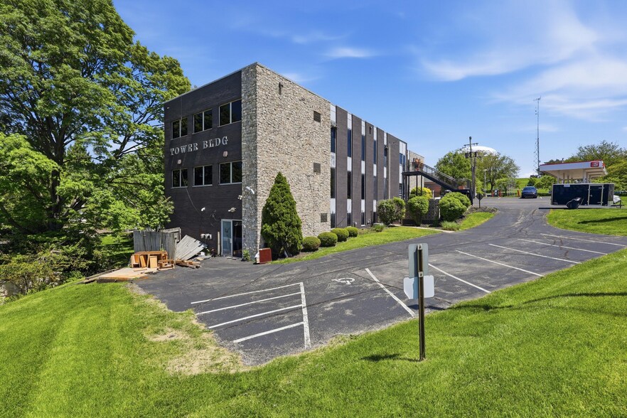 More Photos Of 1240 E Main St, Springfield Office For Sale