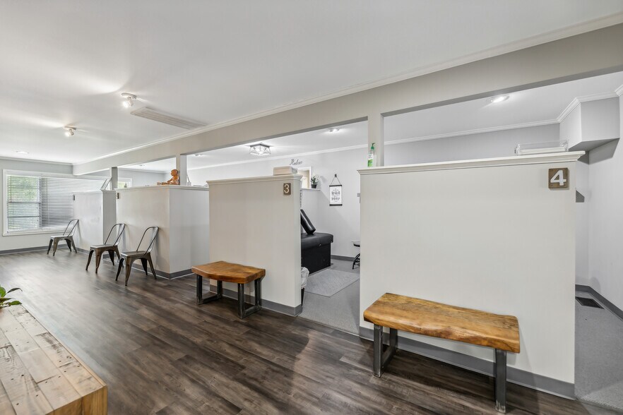 More Photos Of 930 W Main St, Jenks Medical For Sale