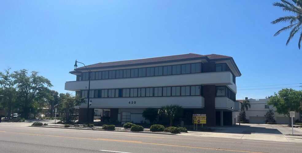 More Photos Of 420 Tamiami Trl S, Venice Medical For Sale