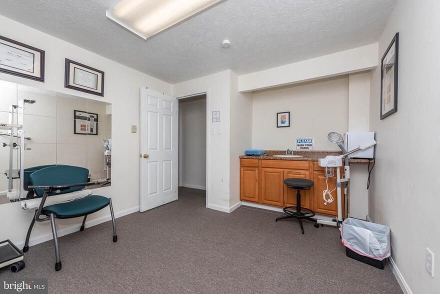 More Photos Of 4155 Glen Park Rd, Nottingham Office For Sale