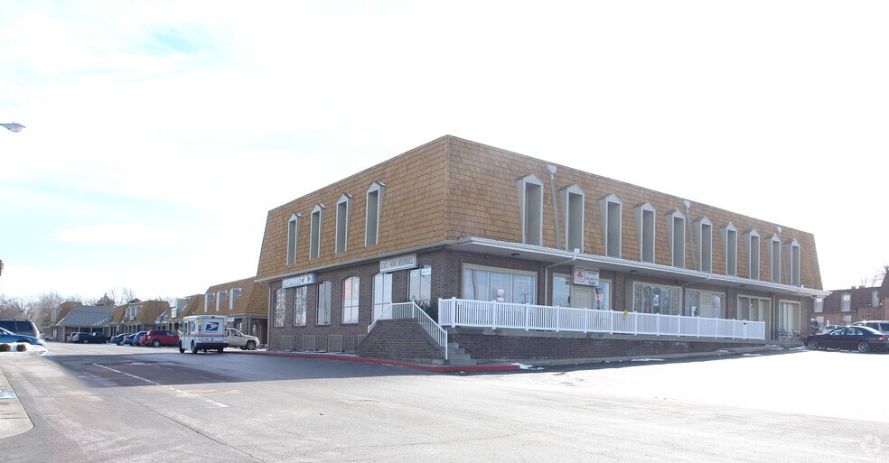 More Photos Of 9301 W 87th St, Overland Park Storefront For Lease