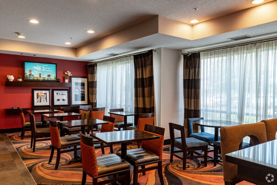 More Photos Of 2225 Shirley Dr, Jackson Hospitality For Sale