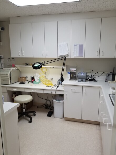More Photos Of 400 Newport Center Dr, Newport Beach Medical For Lease