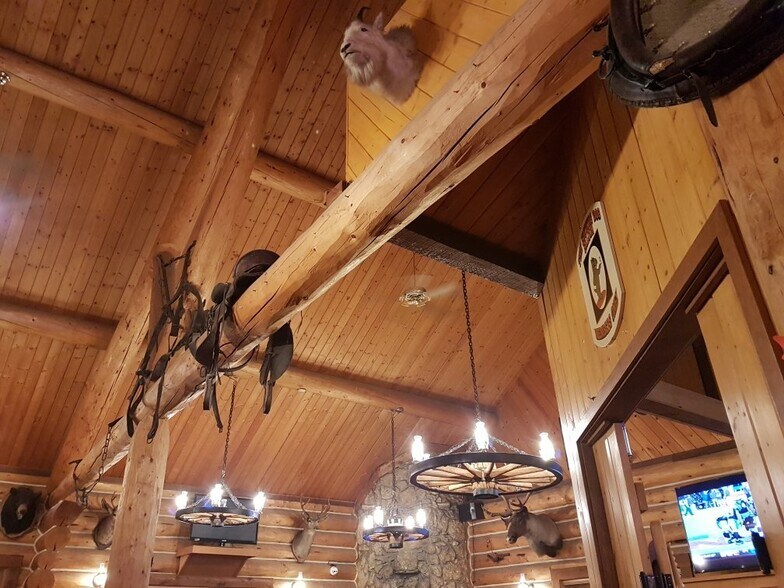 More Photos Of 1414 Cariboo Hwy, Clinton Hotel For Sale