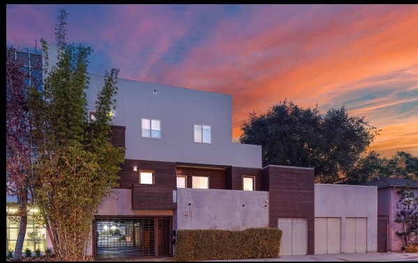 Primary Photo Of 1411-1413 Cloverfield Blvd, Santa Monica Apartments For Sale