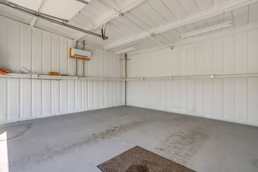 More Photos Of 13300 Cleburne Hwy, Cresson Industrial For Sale