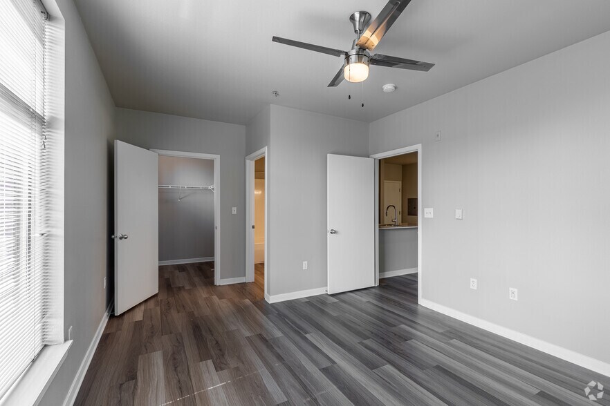 More Photos Of 1102 NW Lovejoy St, Portland Apartments For Lease